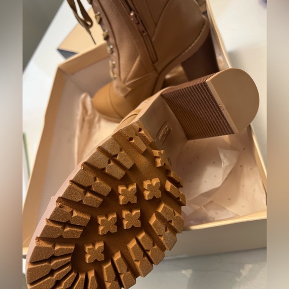 BCBGeneration boots - Picture 4 of 4